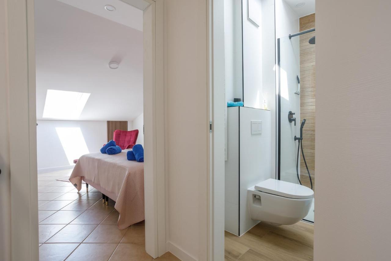 Apartmen Plus U Centru Blizu Plaze Njivice Bagian luar foto